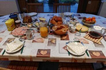 Nocleg ze śniadaniem Chez Marlyse Chambres Et Table D Hôtes