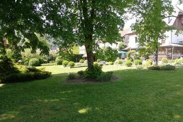 Nocleg ze śniadaniem Chez Marlyse Chambres Et Table D Hôtes