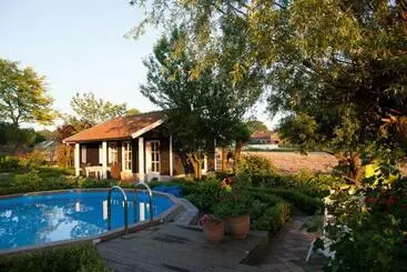 Aamiaismajoitus (B&B) In D Ouwe Vlaamse Schuur