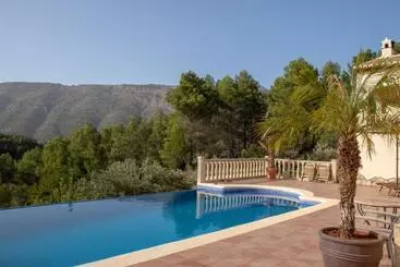 Bed & Breakfast Villa Foia Vella   Adults Only
