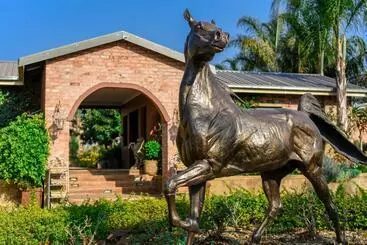 Majatalo Maretlwane Guesthouse