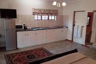 בית מלון כפרי Blue Haze Country Lodge