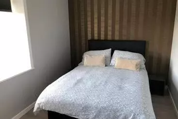 Hotel Saracen Head
