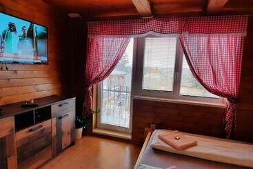 مُتل Penzion Kera