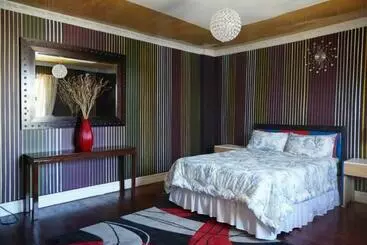 پانسیون Liziwe S Guest House