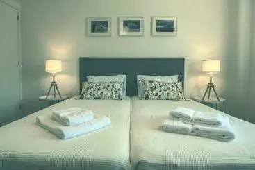 تختخواب و صبحانه Pine House   Faro Airport, Beach And City Center