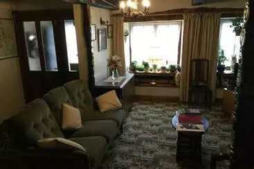 Bed and Breakfast Li’le Hullets, 3 Seed Howe Cottages