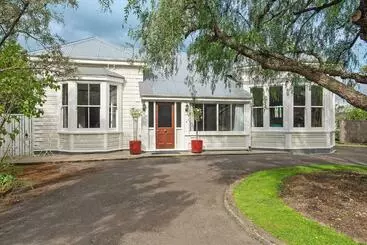 Bed and Breakfast Pepper Tree Villa