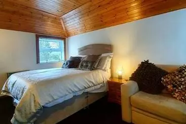 تختخواب و صبحانه Groom S Cottage