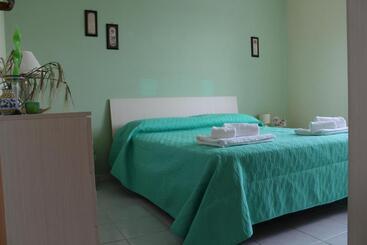 Aparthotel Villa Paola Holidays