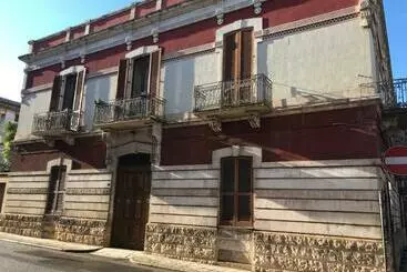 ベッドアンドブレックファースト Palazzo De Bellis Vitti Nella Città Delle Grotte