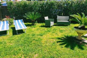 پانسیون Luxury Apartment Magnolia Terrace