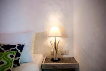 هتل Lime N Soda Beachfront Resort