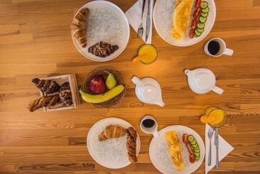 דירה Salt Suites