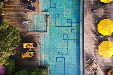 هتل Tango Luxe Beach Villa, Koh Samui