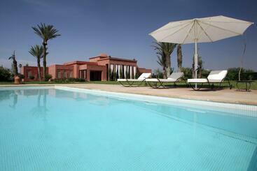 پانسیون Dar Kamango