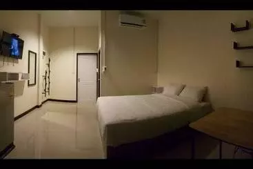 ホテル Ban Bunsawaeng Resort