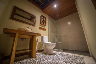 膳宿费 Mirah Guest House