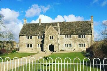 Bed and Breakfast Seymours Court