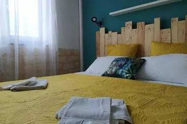 ペンション Bed & Breakfast Pintadera