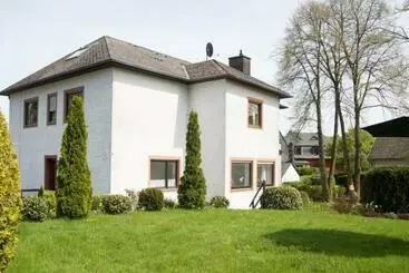 Aamiaismajoitus (B&B) Altes Forsthaus