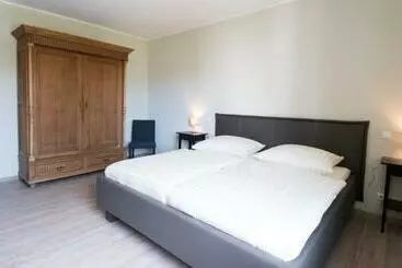 Aamiaismajoitus (B&B) Altes Forsthaus
