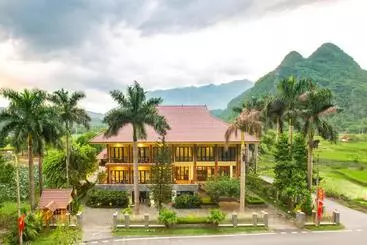 Hotel Mai Chau Lodge