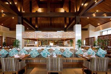 هتل Pullman Danang Beach Resort