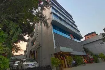 Hotel Samraj