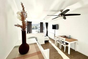 Aparthotel Peerless Dine