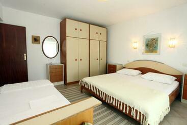 Пансион Peaceful Green Apartments Ae