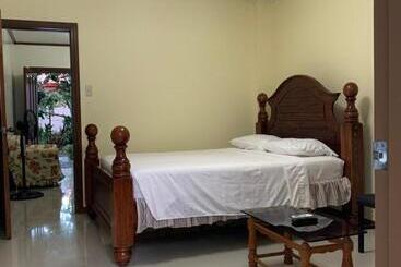 פנסיון Powers  Holiday Vacations