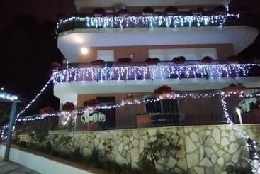 پانسیون Villa Salvatore