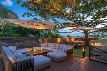 Resort Villa Macaque And Villa Languor