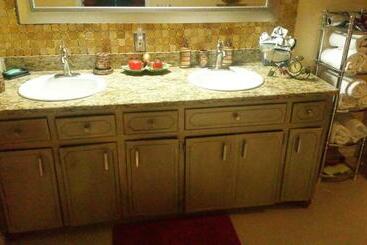 مبيت وإفطار Cozy Mobay