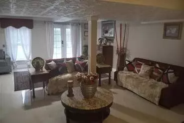 Aamiaismajoitus (B&B) Cozy Mobay