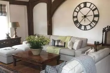 Bed and Breakfast White Hall Farm