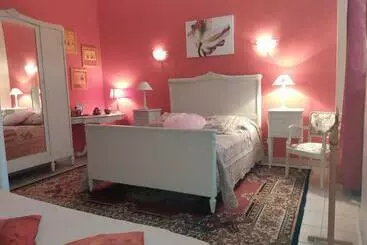 Aamiaismajoitus (B&B) Le Couvent En Bazois
