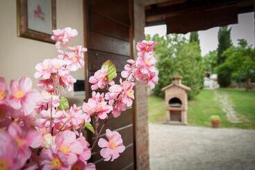 호텔 Agriturismo La Mirandola