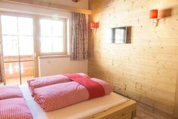 ペンション Herzl Hof