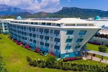 منتجع Daima Biz Hotel   Dolusu Aquapark Access