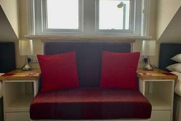 펜션 Bouvrie Guest House