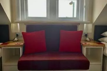Pensione Bouvrie Guest House