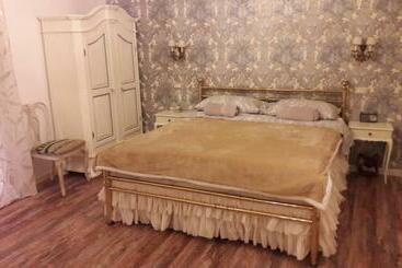 پانسیون Romeo & Juliet Non