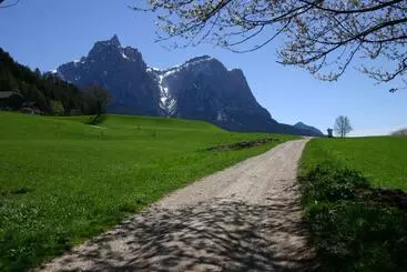 هتل Hilpoldhof