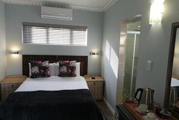 Lucolo Palace B&b   Mthatha