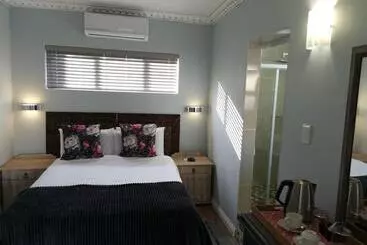 Lucolo Palace B&b   Mthatha