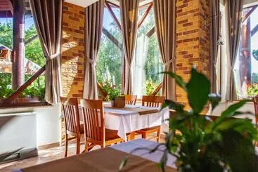 ペンション Penzión Tücsök