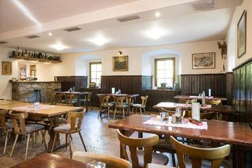 Pensjonat Restaurace A Penzion Stará Pošta