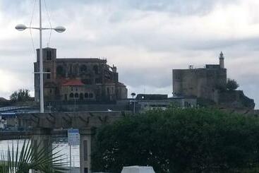 민박 Villa Floren Castro Urdiales